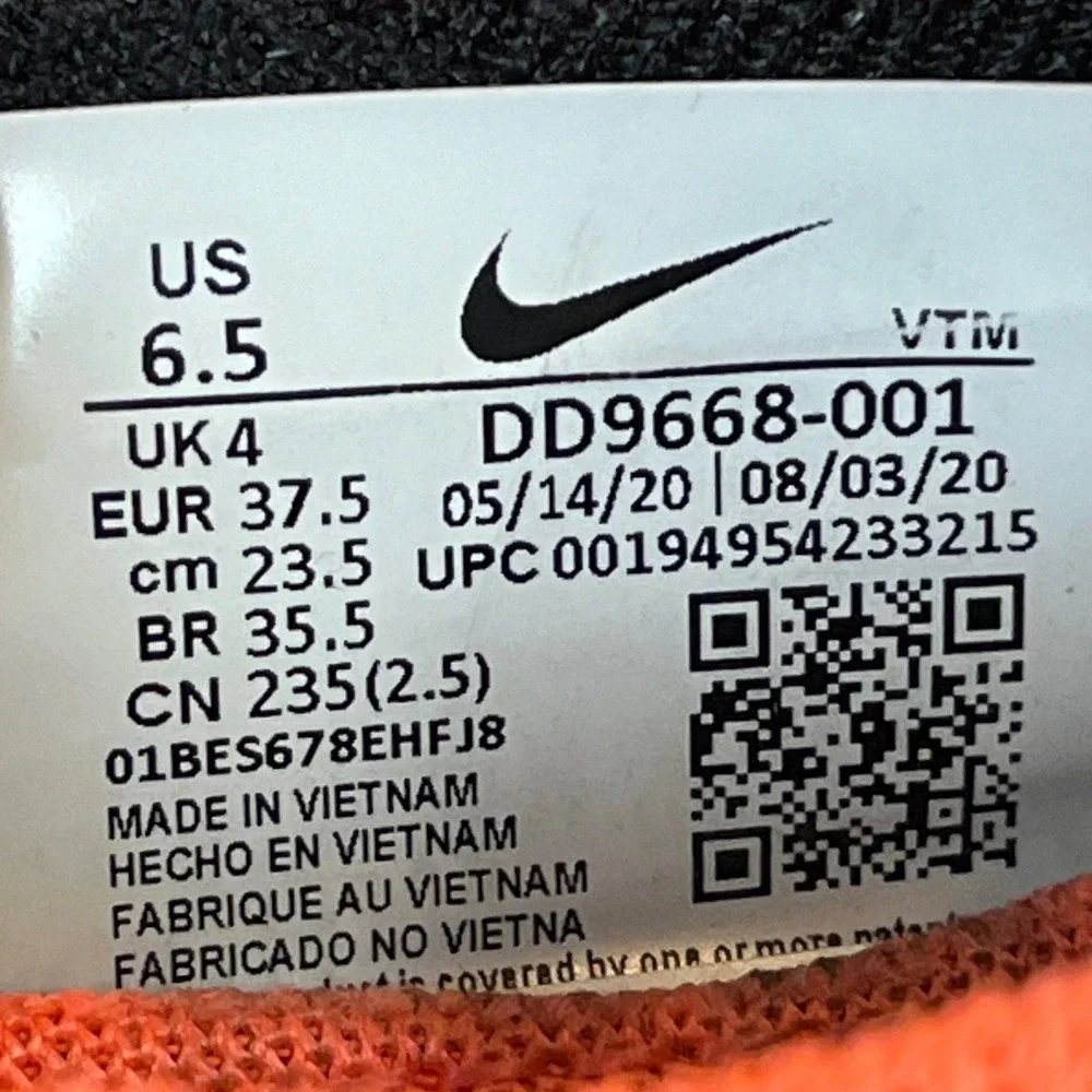 Nike React Phantom Run Flyknit 2 Running Shoe Black Mango Women 6.5 UK 4 EU 37.5